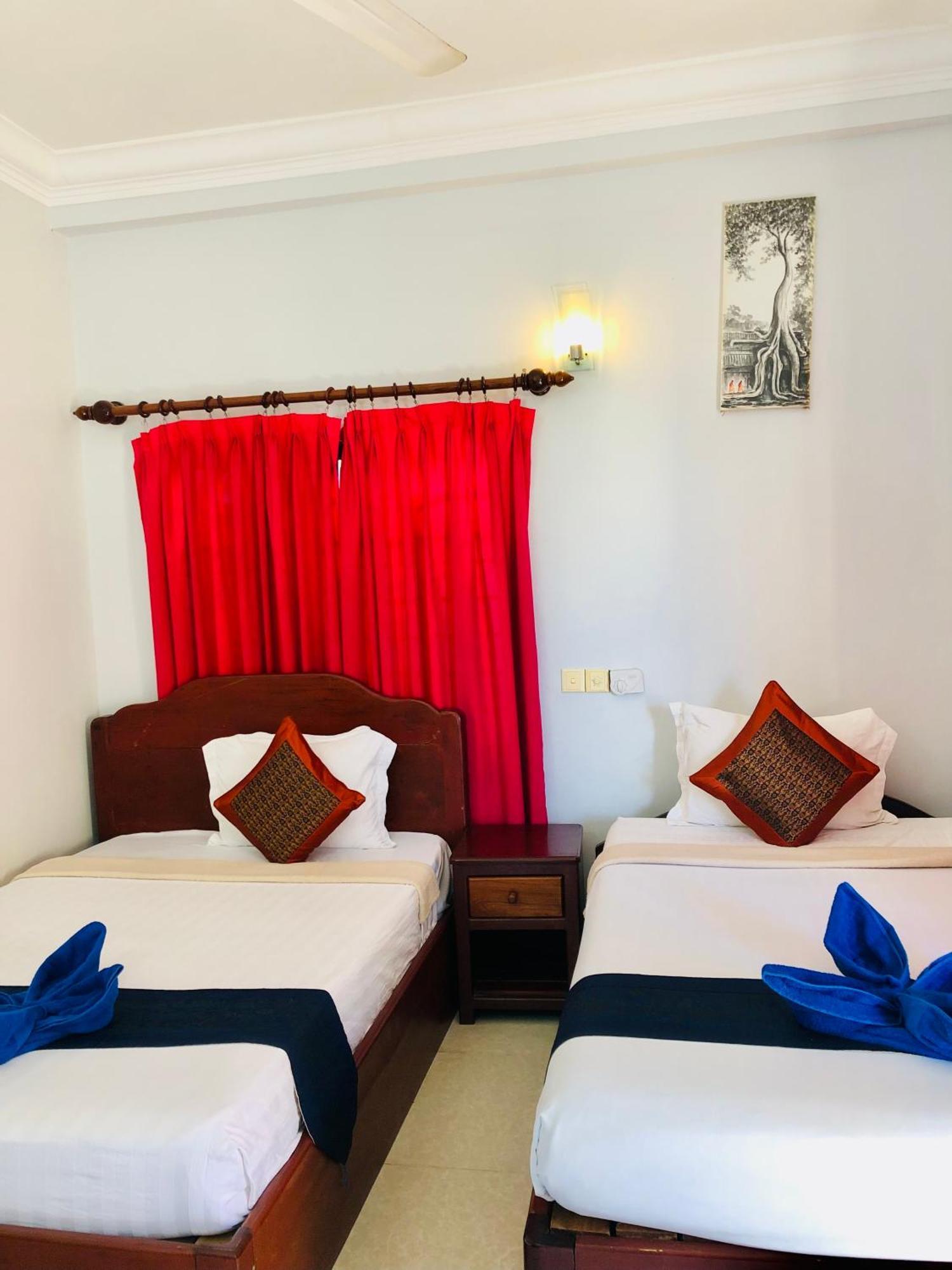 Golden Papaya Guesthouse Siem Reap Exterior photo